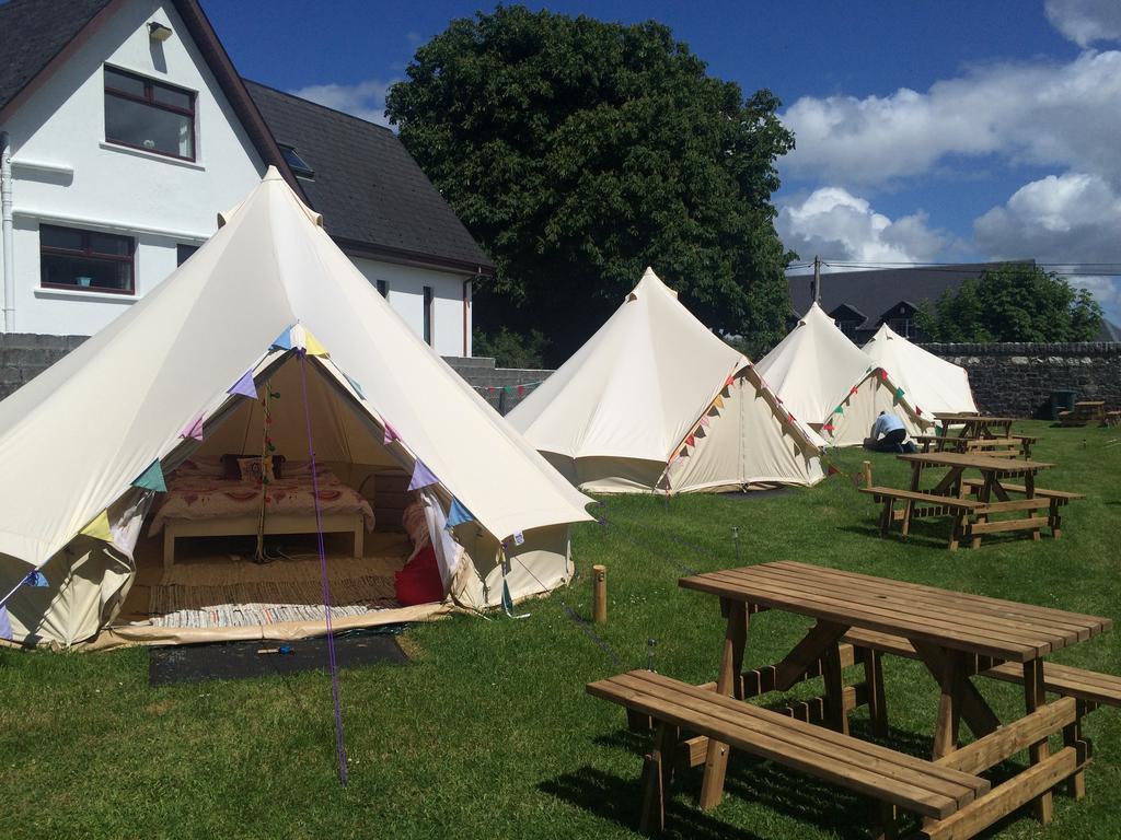 ホテル Cong Glamping エクステリア 写真